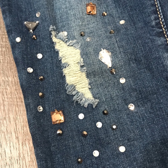 Seven7 Distressed Rhinestone Embellished Jeans 4 - Picture 4 of 8